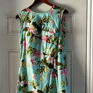 Women's mini dress inspired by 60's fashion mini dress